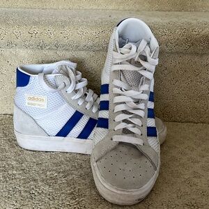 W Adidas “Basket Profi” Hi-Tops, size 6. White canvas, lt grey suede. Min wear